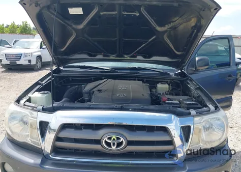 2010 Toyota Tacoma Base V6 из США, поврежденный, VIN 3TMLU4EN0AM042809